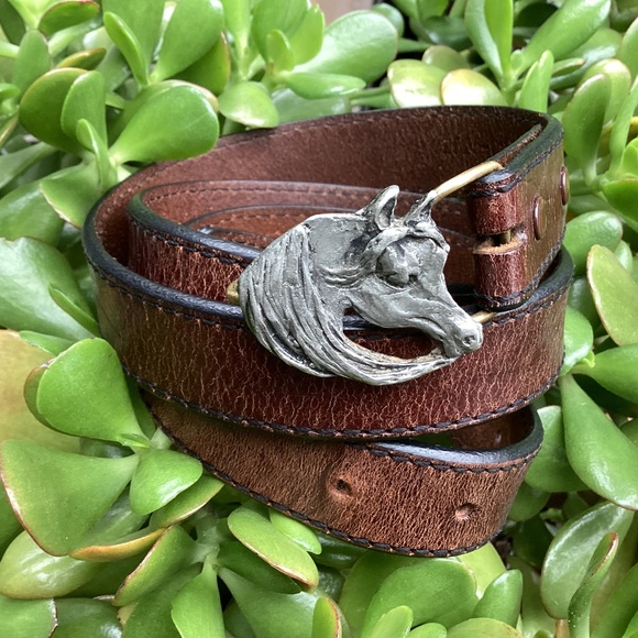 Beautiful Arabian Horse Head Buckle Leather Belt
